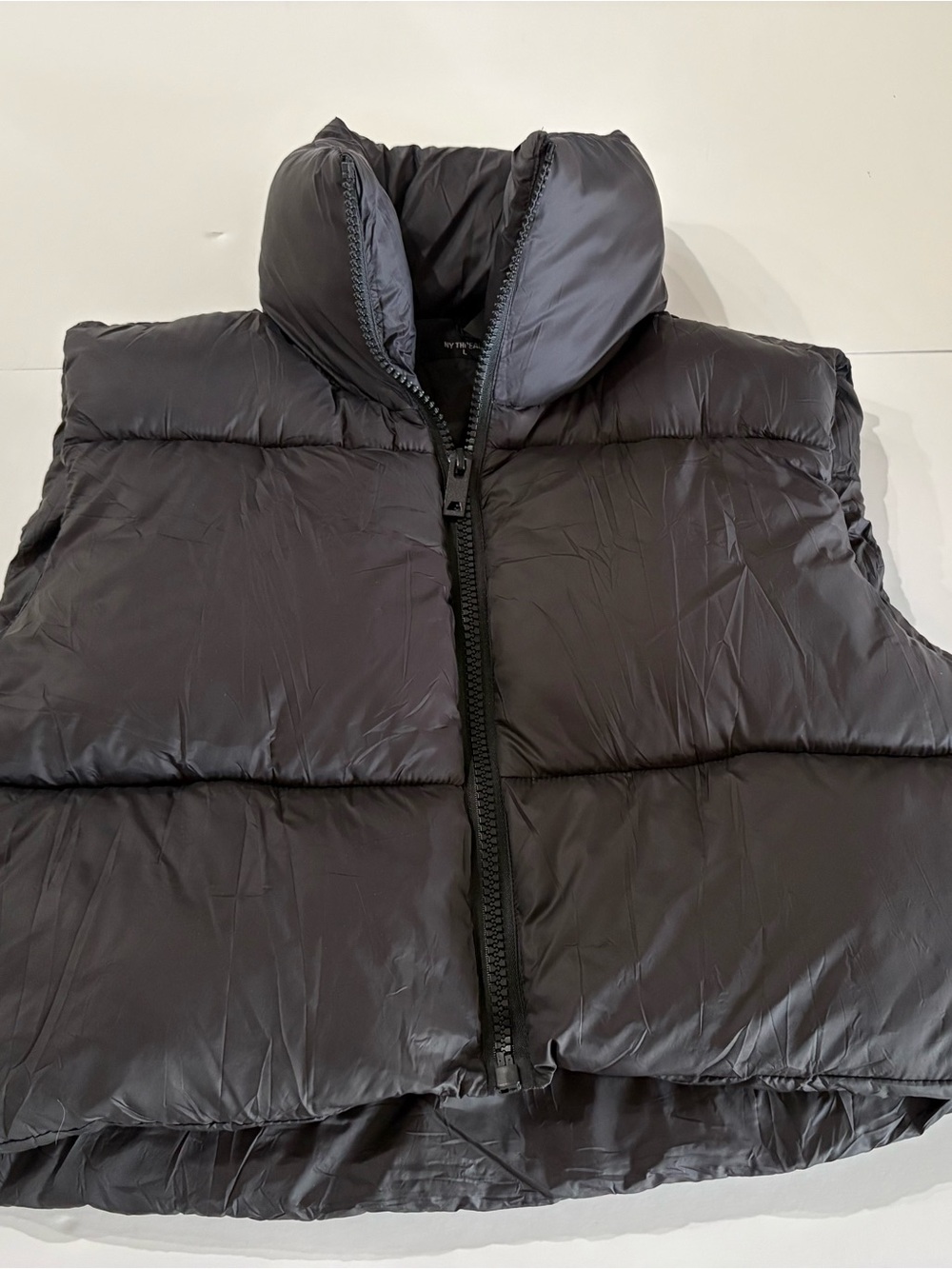 NY Threads Black Puffer Vest Size Large, Lightweight Quilted Vest, NEW